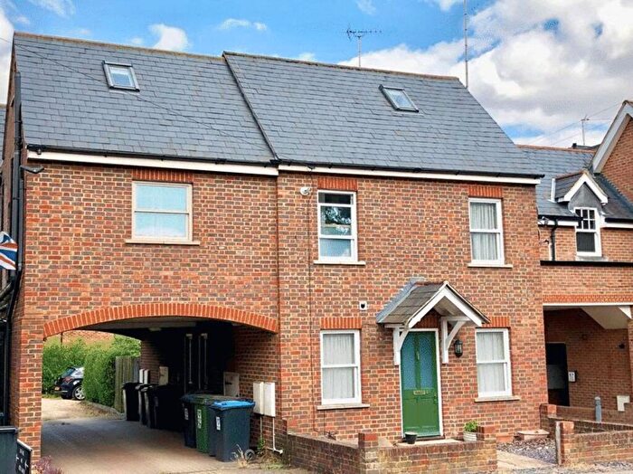 1 Bedroom Maisonette To Rent In London Road, Markyate, AL3