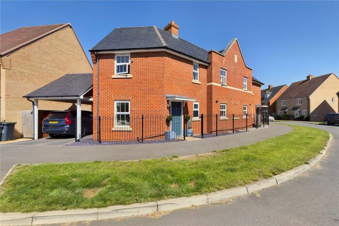 3 Bedroom Semi-Detached House To Rent In Anderson Road, Biggleswade, SG18