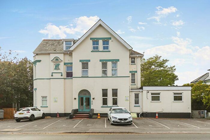 Flat To Rent In Boscombe Spa Road, Bournemouth, BH5