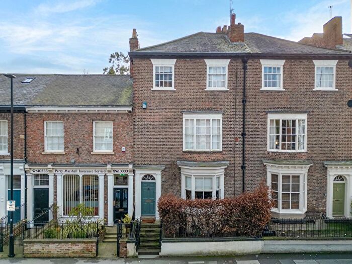 5 Bedroom Town House For Sale In Holgate Road, York, YO24