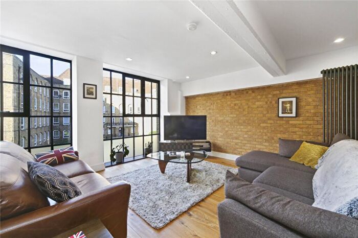 2 Bedroom Apartment For Sale In Chimney Court, Brewhouse Lane, London, E1W