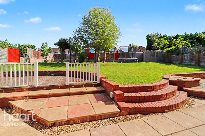 4 Bedroom Semi-Detached House To Rent In Denbigh Close, Swindon, SN3