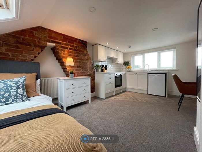 Studio To Rent In Victoria Street, Rugby, CV21