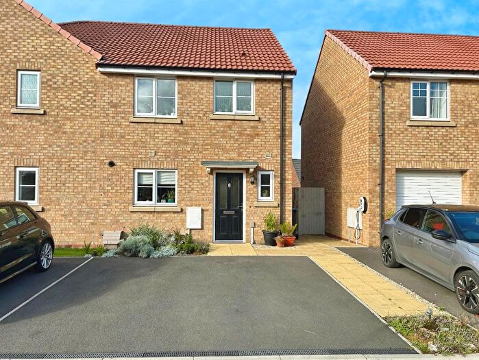 3 Bedroom Semi-Detached House For Sale In Gatekeeper Close, Knaresborough, HG5