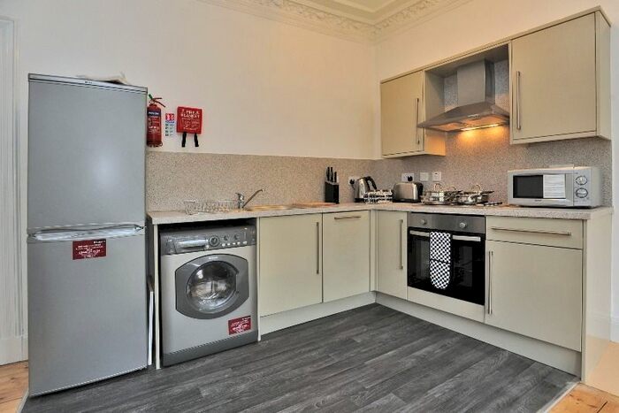 2 Bedroom Flat To Rent In Lochee Road, West End, Dundee, DD2