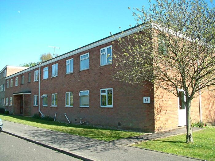 2 Bedroom Apartment For Sale In Steepdene, Lower Parkstone, Poole, Dorset, BH14