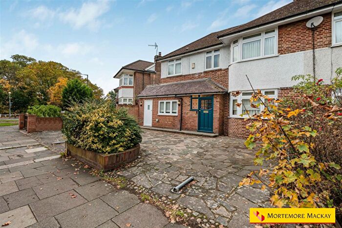 4 Bedroom Semi Detached House For Sale In Eversley Park Road, London, N21