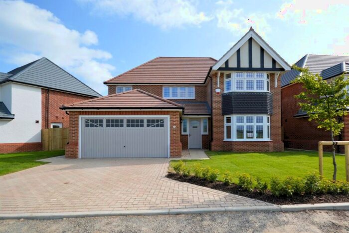 4 Bedroom Detached House To Rent In Lavant View, Chichester, PO19