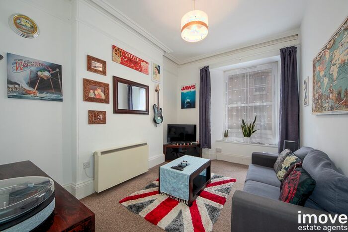 1 Bedroom Flat To Rent In Market Street, Torquay, TQ1