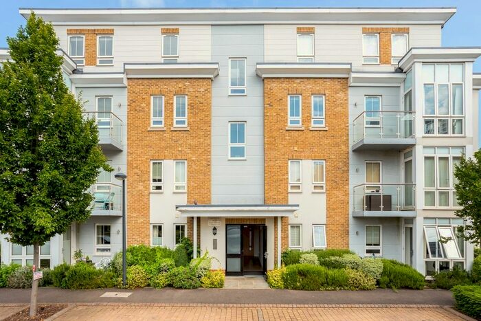 2 Bedroom Flat To Rent In The Drive, Ray Street, Maidenhead, SL6