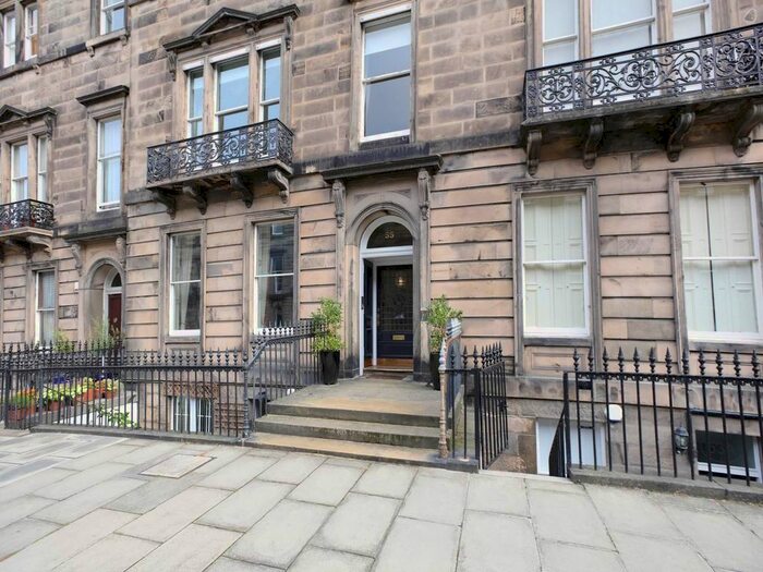 3 Bedroom Flat To Rent In Manor Place, Edinburgh, EH3