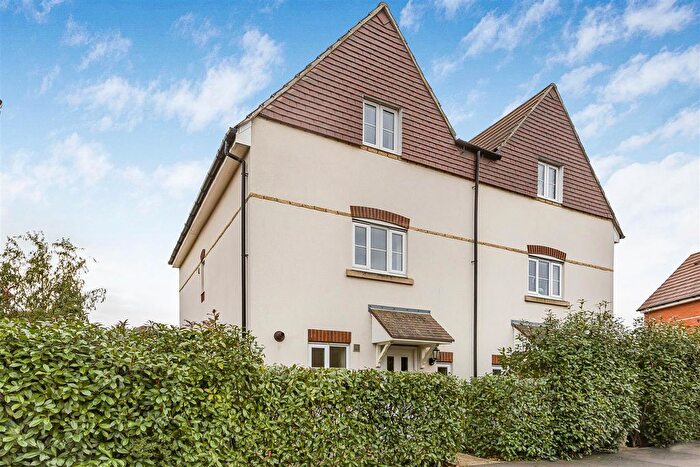 3 Bedroom Semi Detached House To Rent In Whittington Crescent, Wantage, OX12