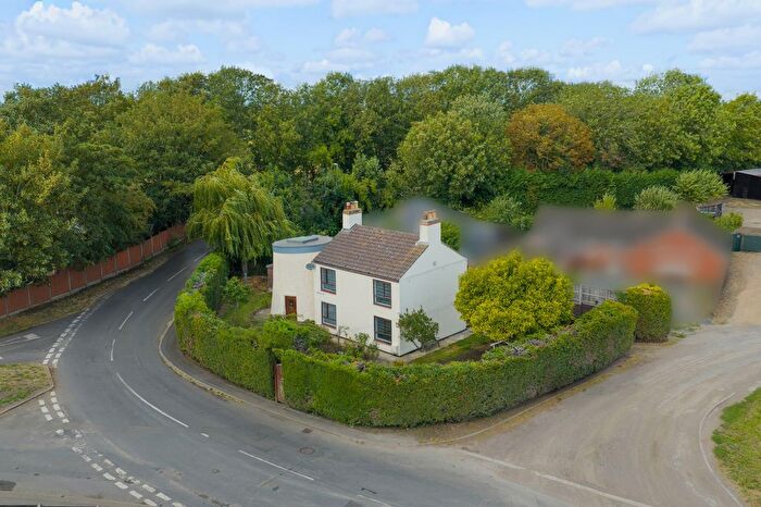 3 Bedroom Cottage For Sale In Mill House, Broadway, Crowland, PE6