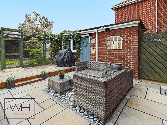 3 Bedroom Terraced House For Sale In Stonehill Rise, Scawthorpe, Doncaster, DN5