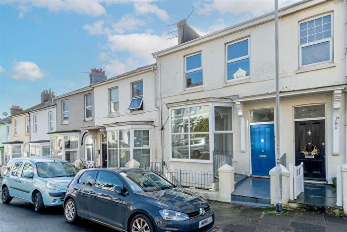 1 Bedroom Flat For Sale In Elm Road, Plymouth, PL4