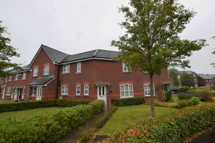 3 Bedroom Mews House To Rent In Whirley Road, Macclesfield, SK10