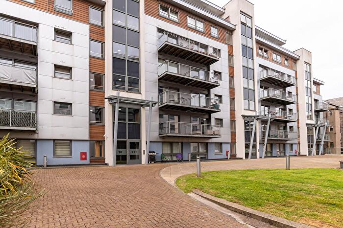 2 Bedroom Flat To Rent In Charlotte Street, Mid Floor, AB25