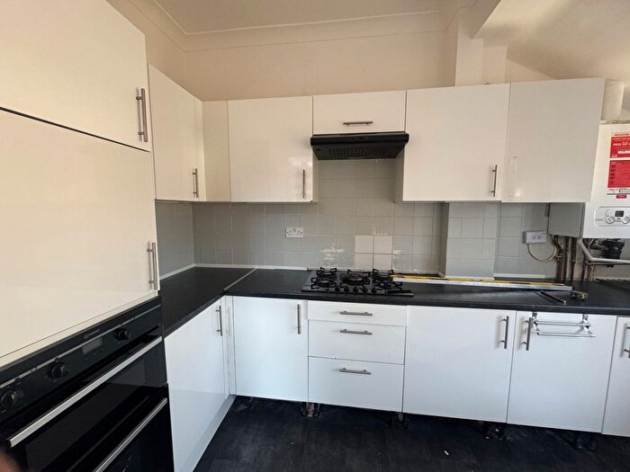 4 Bedroom Semi-Detached House To Rent In Cromwell Road, Grays, RM17