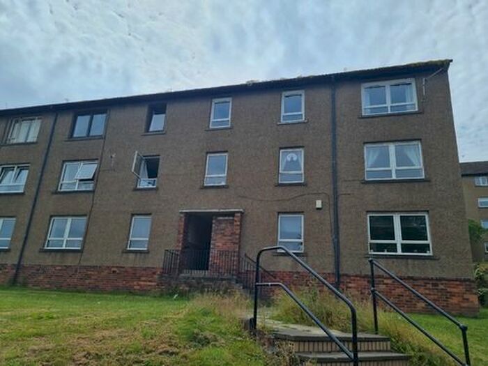 3 Bedroom Flat To Rent In Pentland Crescent, Dundee, DD2