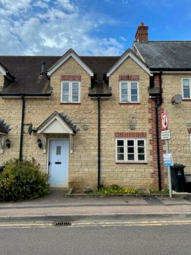 2 Bedroom Terraced House To Rent In High Street, Wincanton, BA9