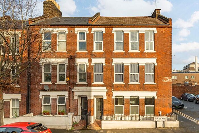 2 Bedroom Flat For Sale In Northlands Street, Camberwell, SE5