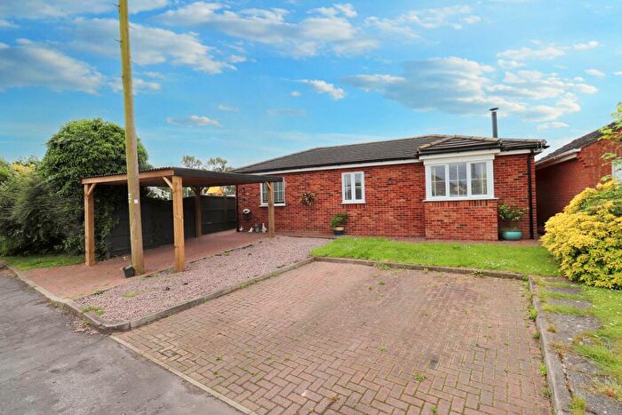 2 Bedroom Detached Bungalow For Sale In Glen Avenue, Pinchbeck, PE11
