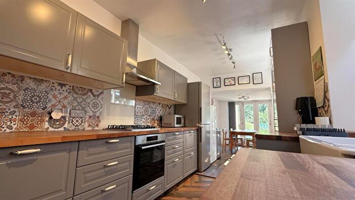 3 Bedroom Terraced House For Sale In Sir Johns Road, Selly Park, Birmingham, B29