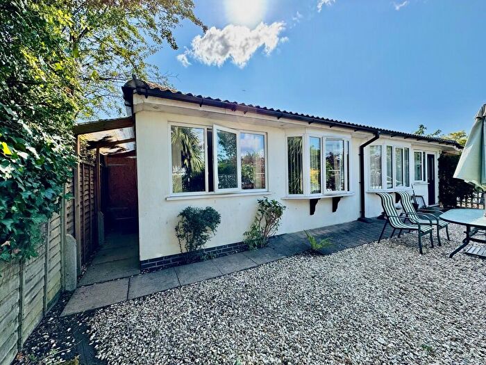 1 Bedroom Semi-Detached Bungalow To Rent In Webb Lane, Hall Green, B28