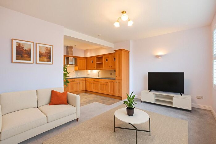 2 Bedroom Flat For Sale In Alexandra Suite, Crossbeck Road, Ilkley, LS29
