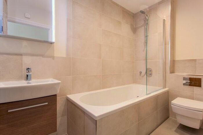 2 Bedroom Flat To Rent In Aston House, High Street, Wargrave, RG10