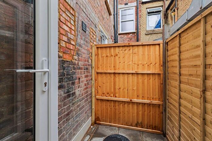 1 Bedroom Flat To Rent In Haydons Road, Wimbledon, SW19