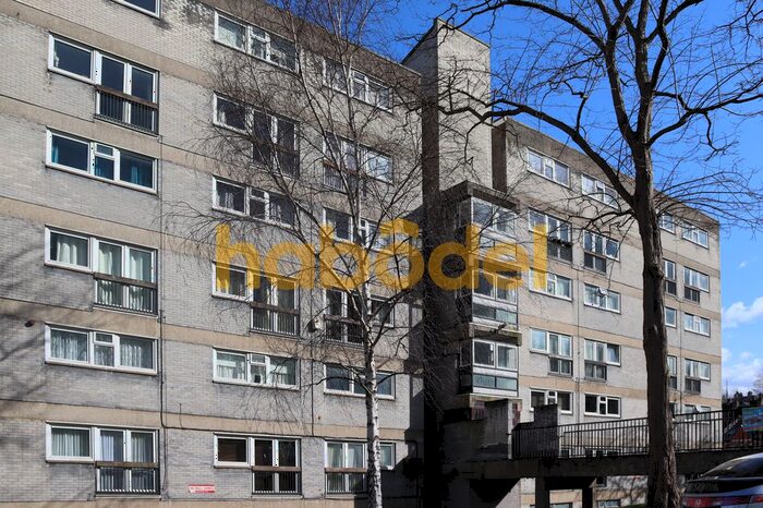 2 Bedroom Flat To Rent In Claylands Court, Salters Hill, Gypsy Hill, London, SE19