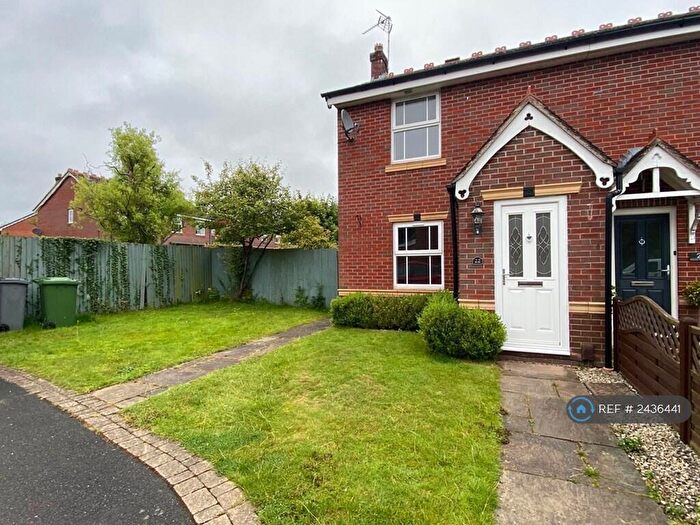 3 Bedroom Semi-Detached House To Rent In Pebworth Avenue, Solihull Birmingham, B90