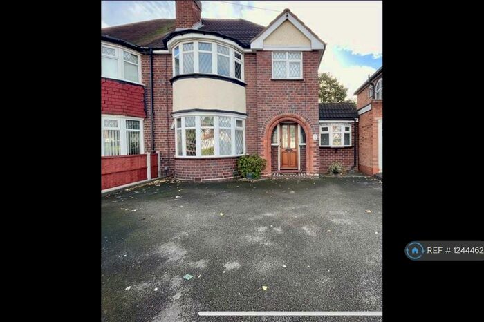 3 Bedroom Semi-Detached House To Rent In Chester Road, Castle Bromwich, Birmingham, B36