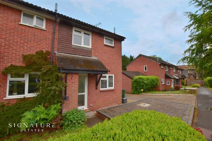 2 Bedroom End Of Terrace House To Rent In Furtherfield, Abbots Langley, WD5
