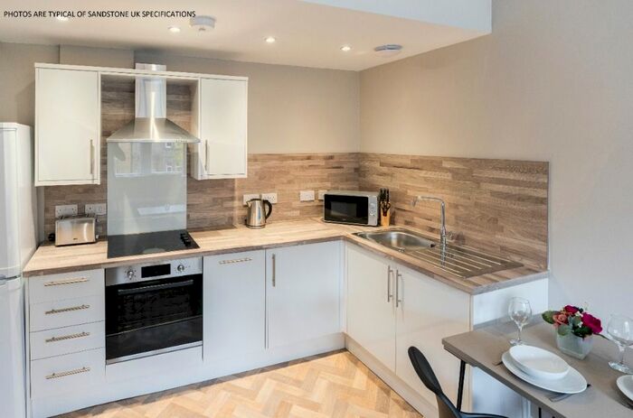 2 Bedroom Flat To Rent In Pleasance Court, West End, Dundee, DD1