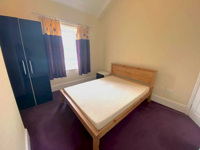 1 Bedroom Flat To Rent In Llys Ardwyn, Aberystwyth, Ceredigion, SY23