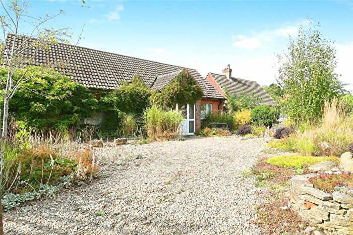 3 Bedroom Bungalow For Sale In Greenways Close, Flordon, Norwich, Norfolk, NR15