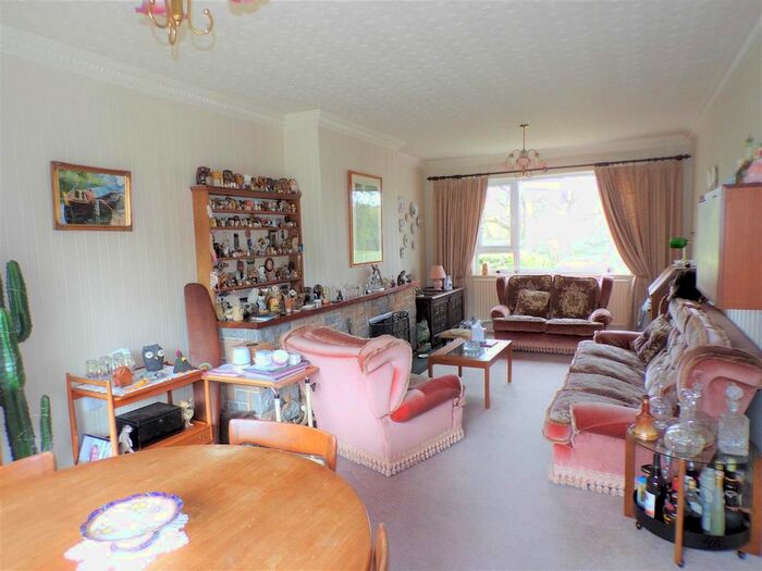 4 Bedroom Semi-Detached House For Sale In Stafford Brook Road, Rugeley, WS15