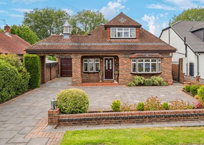 4 Bedroom Detached Bungalow For Sale In Lime Walk, New Denham, UB9