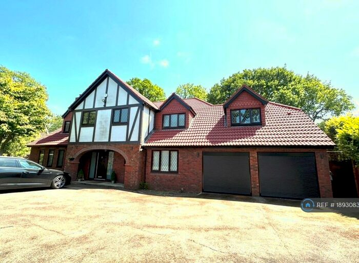6 Bedroom Detached House To Rent In Warren Lodge Drive, Kingswood, Tadworth, KT20