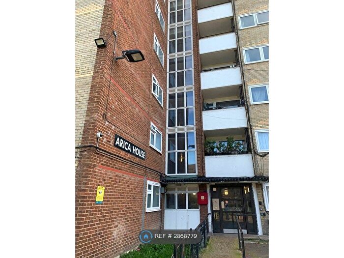 2 Bedroom Flat To Rent In Arica House, London, SE16