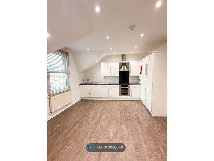 1 Bedroom Flat To Rent In Woodstock Road, Croydon, CR0