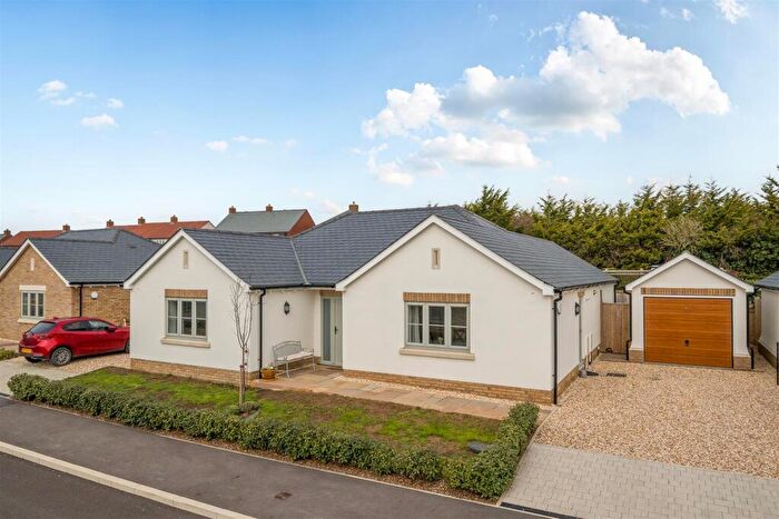 3 Bedroom Detached Bungalow For Sale In School Hill, Chickerell, Weymouth, DT3