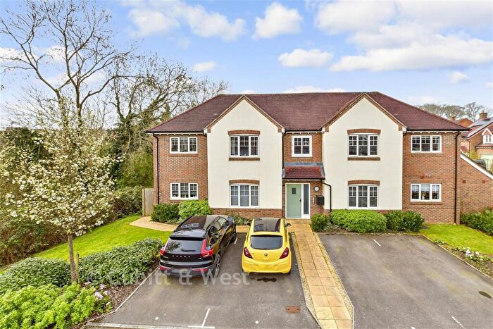 1 Bedroom Apartment For Sale In Millers Fields, Waterlooville, Hampshire, PO8
