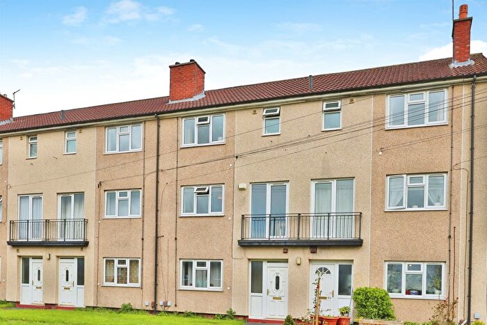 2 Bedroom Flat For Sale In Fillingfir Road, Leeds, LS16