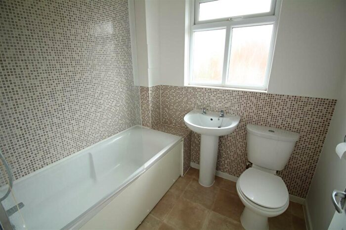 1 Bedroom End Of Terrace House To Rent In Goldfinch Road, Creekmoor, BH17