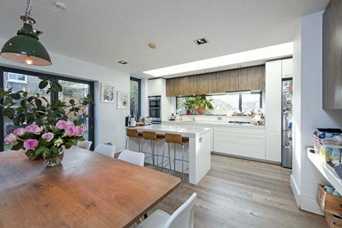 4 Bedroom End Of Terrace House To Rent In Salcott Road, SW11