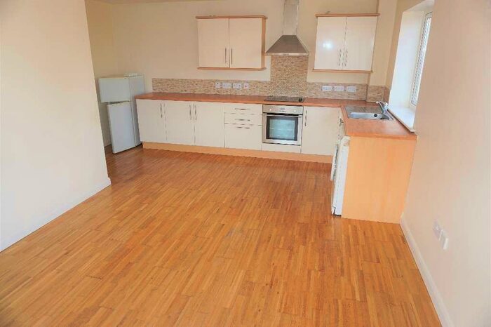 2 Bedroom Apartment To Rent In Otley Road, Shipley, BD18