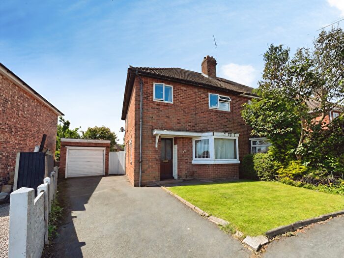3 Bedroom Semi-Detached House For Sale In Monica Road, Leicester, LE3